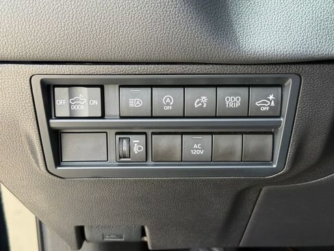 Used 2026 Toyota Tundra Limited w/ Power Package AWD/4WD image 19