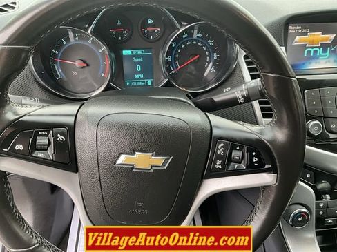 Used 2013 Chevrolet Cruze LTZ image 11