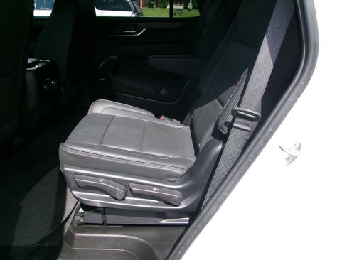 Certified 2025 GMC Yukon Denali AWD/4WD image 12
