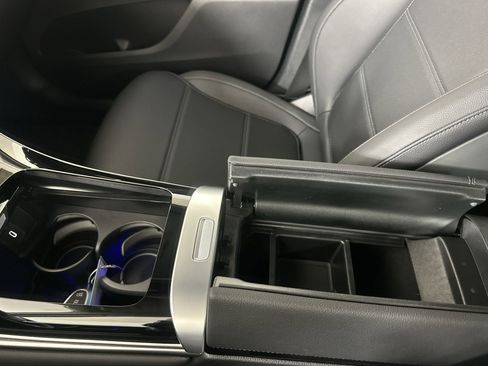 New 2025 Mercedes-Benz GLC 350e 4MATIC image 21