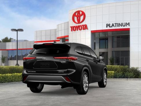 New 2026 Toyota Highlander Limited image 9