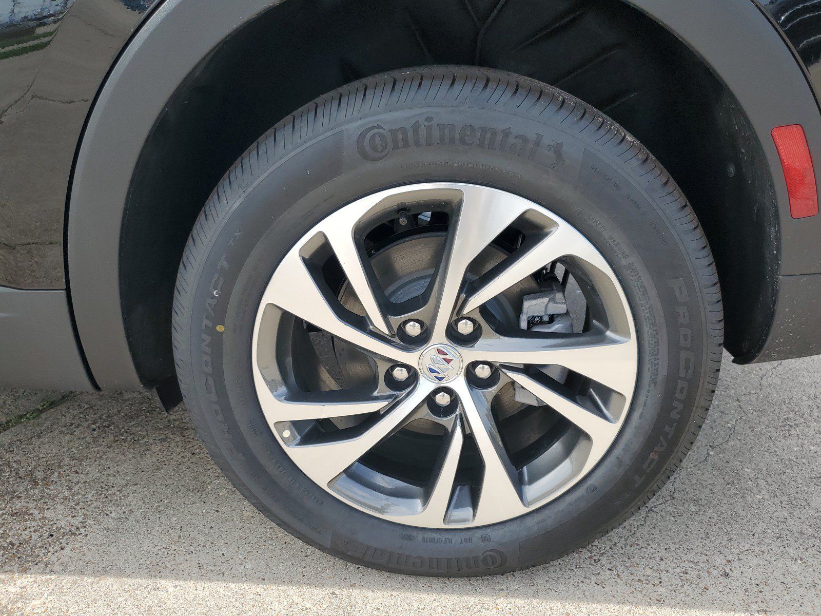 Used 2023 Buick Envision Essence FWD image 24