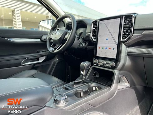 New 2025 Ford Ranger Lariat w/ FX4 Off-Road Package image 2