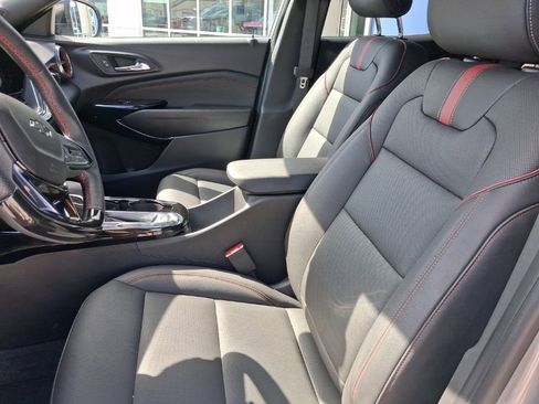 Used 2025 Chevrolet Trax RS w/ Driver Confidence Package image 17