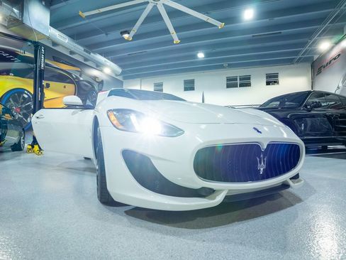 Used 2014 Maserati GranTurismo Sport RWD image 38