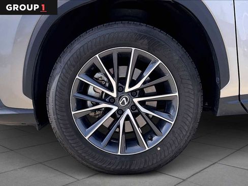 Used 2024 Lexus NX 250 FWD image 9