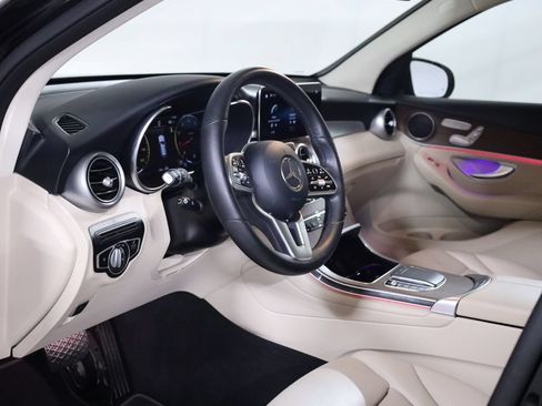Used 2022 Mercedes-Benz GLC 300 4MATIC image 29