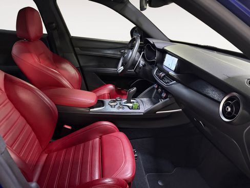 Used 2023 Alfa Romeo Stelvio Sprint RWD image 22