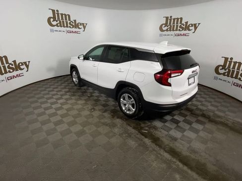 Used 2023 GMC Terrain SLE image 6