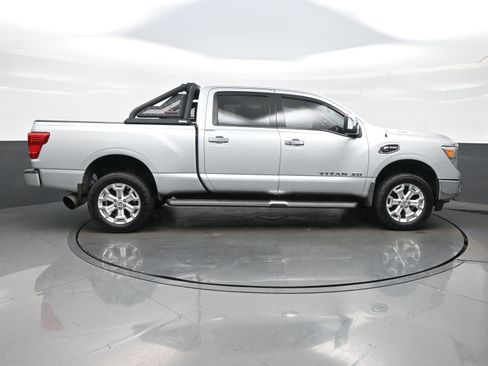 Used 2016 Nissan Titan SL image 7