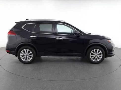 Used 2018 Nissan Rogue SV w/ Sun & Sound Touring Package AWD/4WD image 2