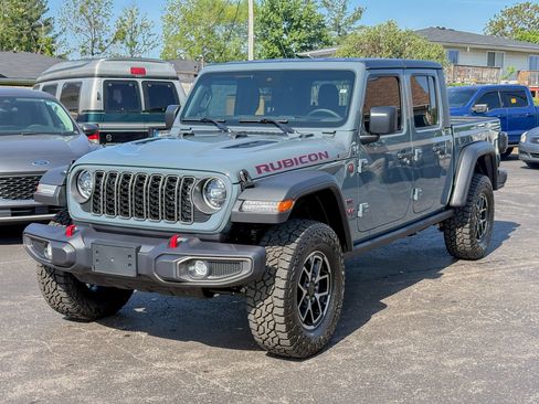 Used 2025 Jeep Gladiator Rubicon w/ Convenience Group AWD/4WD image 8