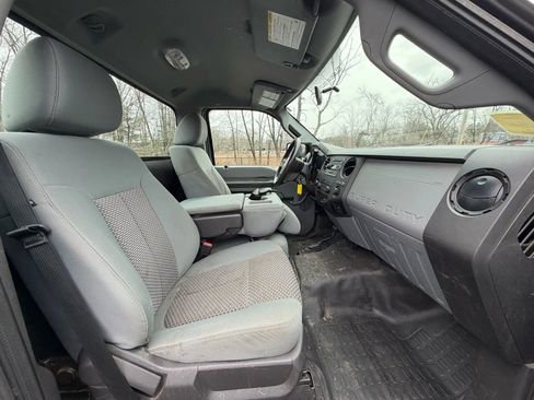 Used 2013 Ford F250 XL w/ XL Value Pkg image 14