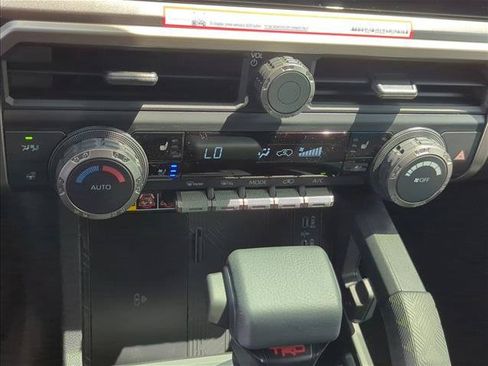 Certified 2026 Toyota 4Runner TRD Off-Road Premium AWD/4WD image 21