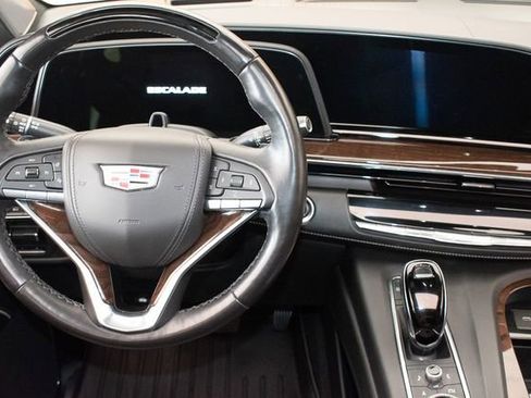 Used 2021 Cadillac Escalade Sport Platinum AWD/4WD image 18