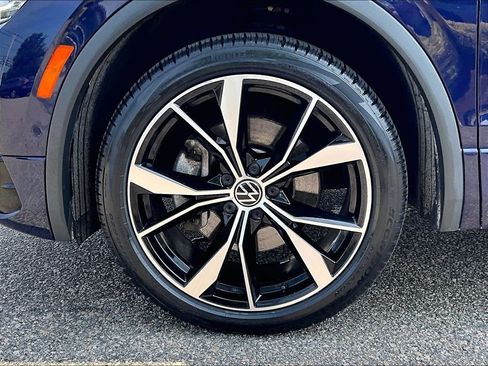 Used 2022 Volkswagen Tiguan SEL R-Line AWD/4WD image 7