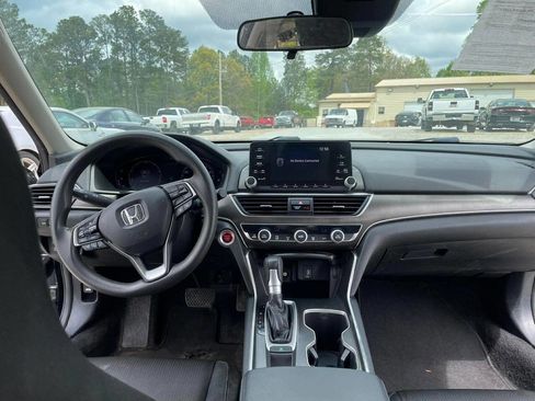 Used 2019 Honda Accord LX image 32