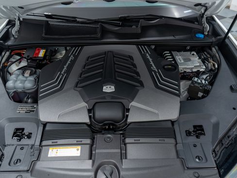 Used 2021 Lamborghini Urus image 12