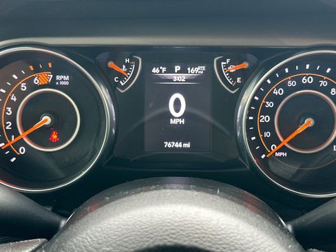 Used 2020 Jeep Wrangler Sport image 24