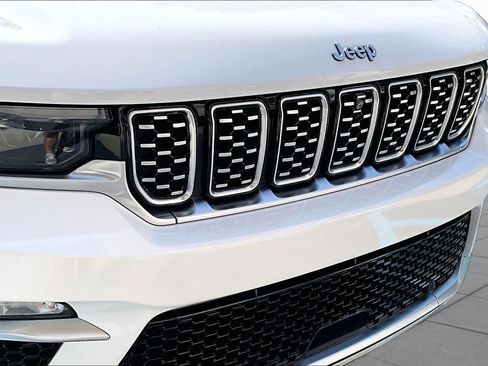Used 2022 Jeep Grand Cherokee Summit AWD/4WD image 30