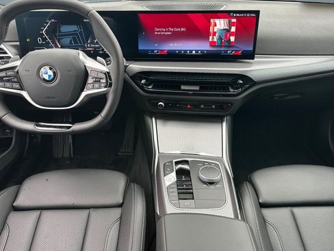 Used 2025 BMW 330i xDrive Sedan w/ Convenience Package image 13