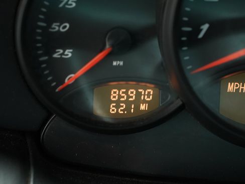 Used 1998 Porsche Boxster image 32