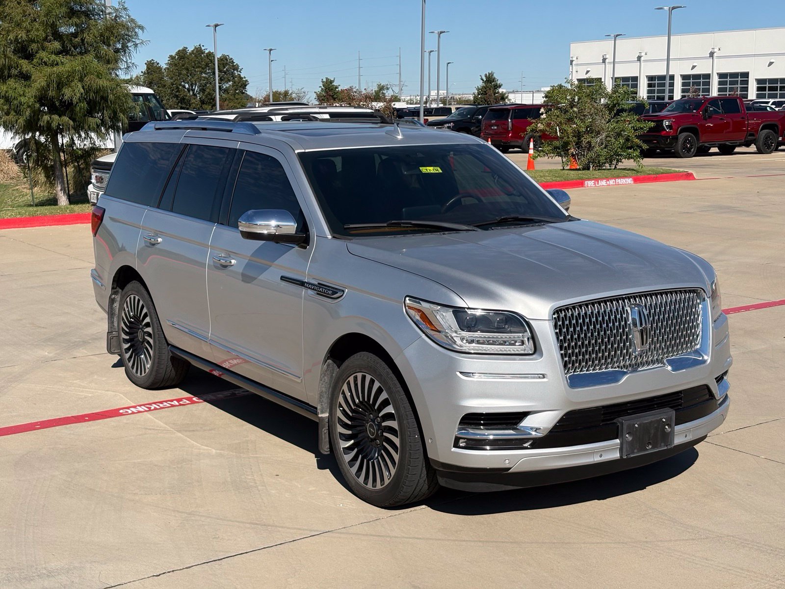 Used 2019 Lincoln Navigator Black Label w/ Cargo Package AWD/4WD image 10