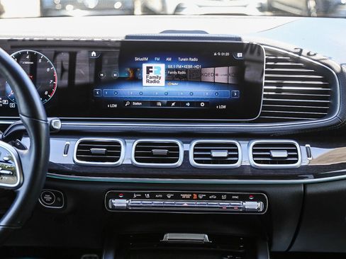 Certified 2023 Mercedes-Benz GLS 450 4MATIC image 11