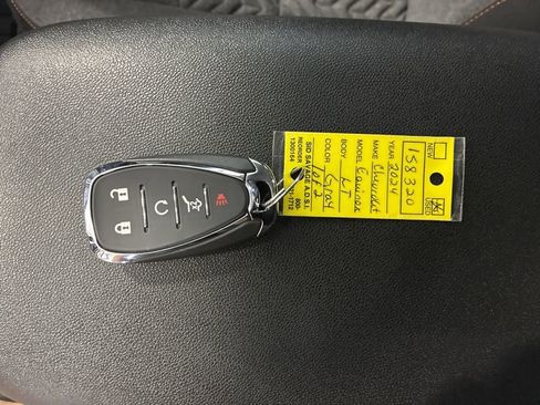 Used 2024 Chevrolet Equinox LT w/ LPO, Floor Liner Package FWD image 22