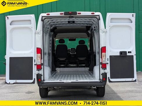 Used 2026 RAM ProMaster 2500 w/ Convenience Group FWD image 11