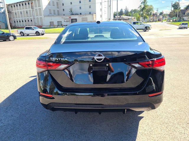 Used 2025 Nissan Sentra SV FWD image 9