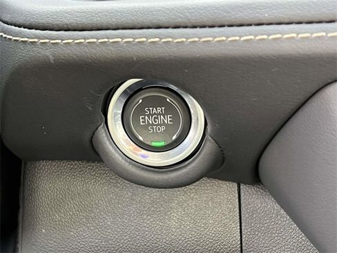 Used 2025 Chevrolet Suburban Premier image 28