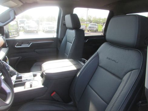 New 2026 GMC Sierra 3500 Denali w/ Denali Reserve Package AWD/4WD image 13