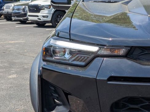 Used 2024 Chevrolet Colorado ZR2 w/ ZR2 Convenience Package III image 10