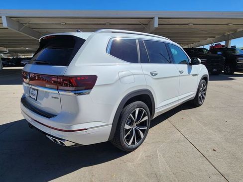 New 2026 Volkswagen Atlas SEL Premium R-Line image 3