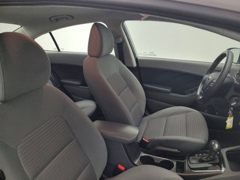 Used 2018 Kia Forte LX w/ LX Popular Package image 21