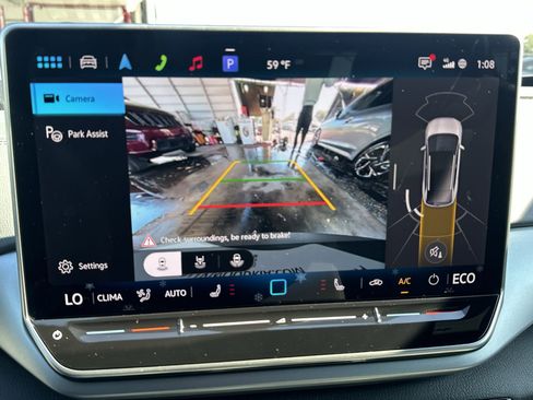 Used 2025 Volkswagen ID.4 Pro image 25