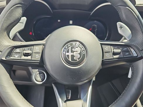 Used 2024 Alfa Romeo Stelvio Veloce AWD/4WD image 20