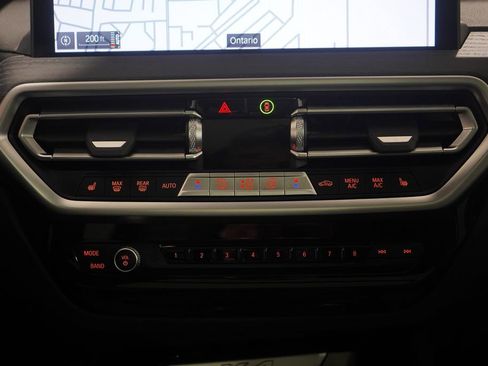 Used 2025 BMW X4 xDrive30i w/ Premium Package image 13