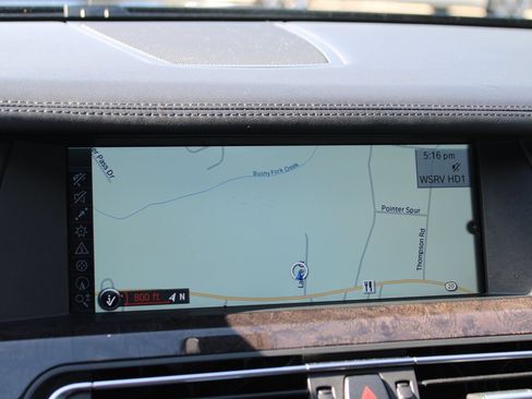 Used 2011 BMW 750i xDrive image 24