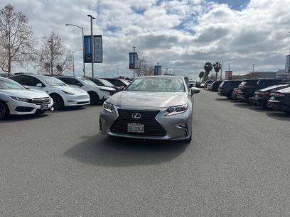 Used 2018 Lexus ES 350 w/ Navigation System Package