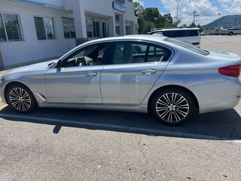 Used 2019 BMW 530i w/ Convenience Package RWD image 8