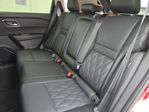 New 2026 Nissan Rogue Platinum w/ Platinum Premium Package image 14