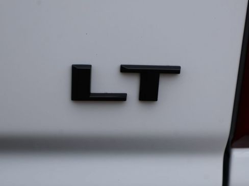 Used 2020 Chevrolet Silverado 1500 LT Trail Boss image 6