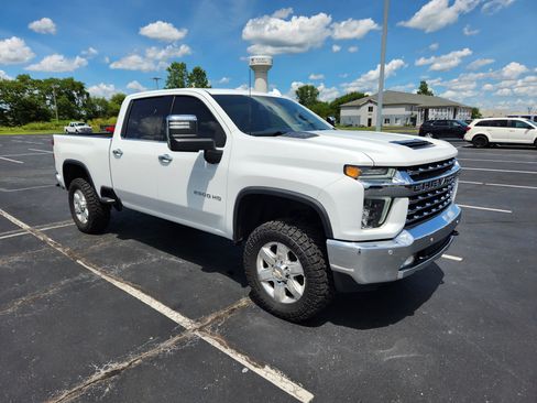 Used 2021 Chevrolet Silverado 2500 LTZ w/ LTZ Plus Package AWD/4WD image 9