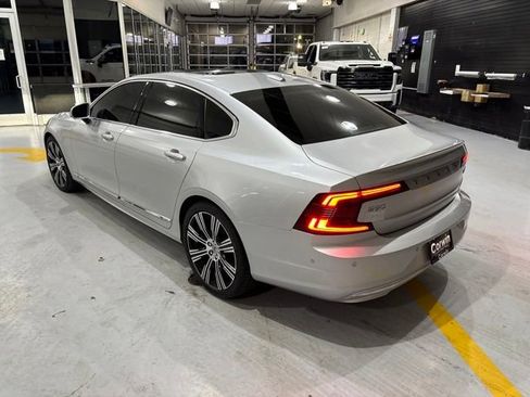 Used 2022 Volvo S90 B6 Inscription w/ Advanced Package image 3