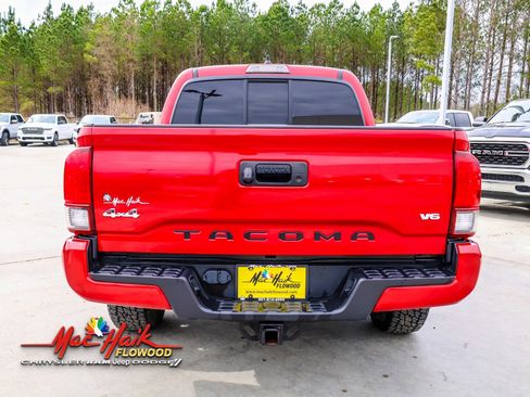 Used 2022 Toyota Tacoma SR image 7