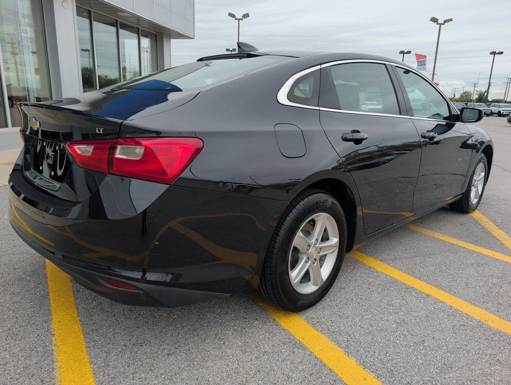 Used 2023 Chevrolet Malibu LT FWD image 7