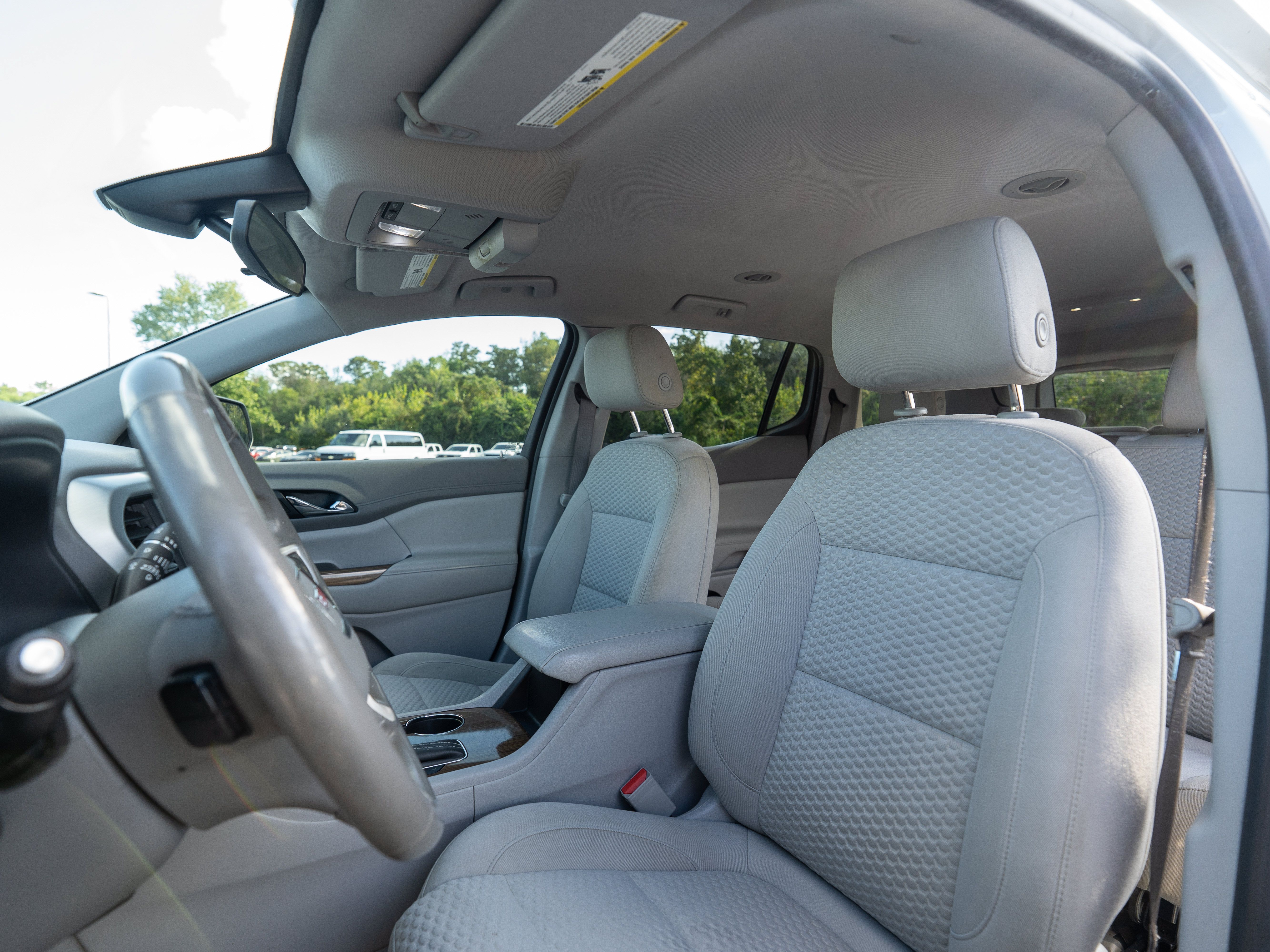 Used 2019 GMC Acadia SLE FWD image 8