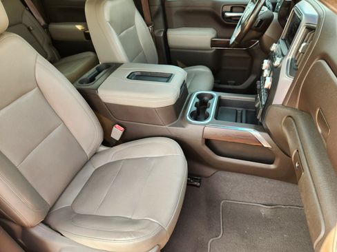 Used 2019 GMC Sierra 1500 SLT RWD image 16